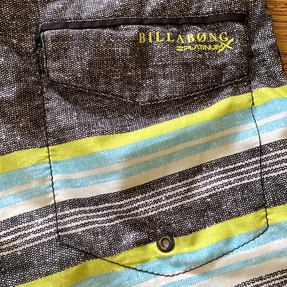 Billabong board shorts, size 29 - Picture 8 of 8